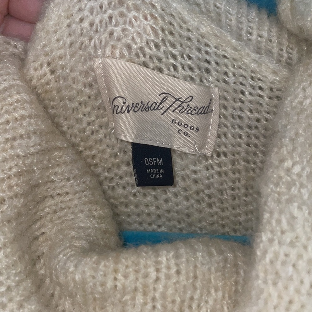 Universal Threads Sweater Poncho - Picture 2 of 3